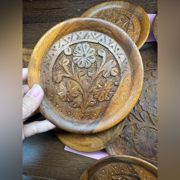 Wooden Hand Carved Coasters (6) plus 1 bigger pot coasters - Picture 2 of 9